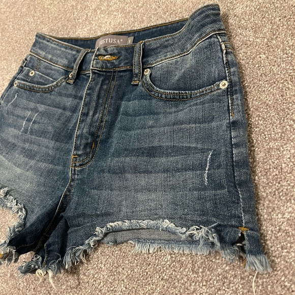 denim shorts size S - Picture 3 of 3